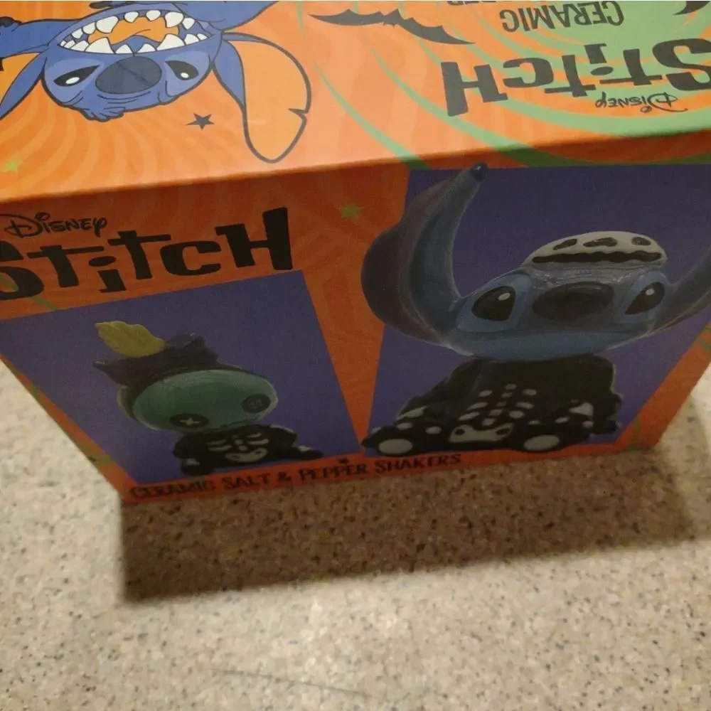 👍 Halloween Stitch Skeleton Salt and Pepper Shakers New. C6